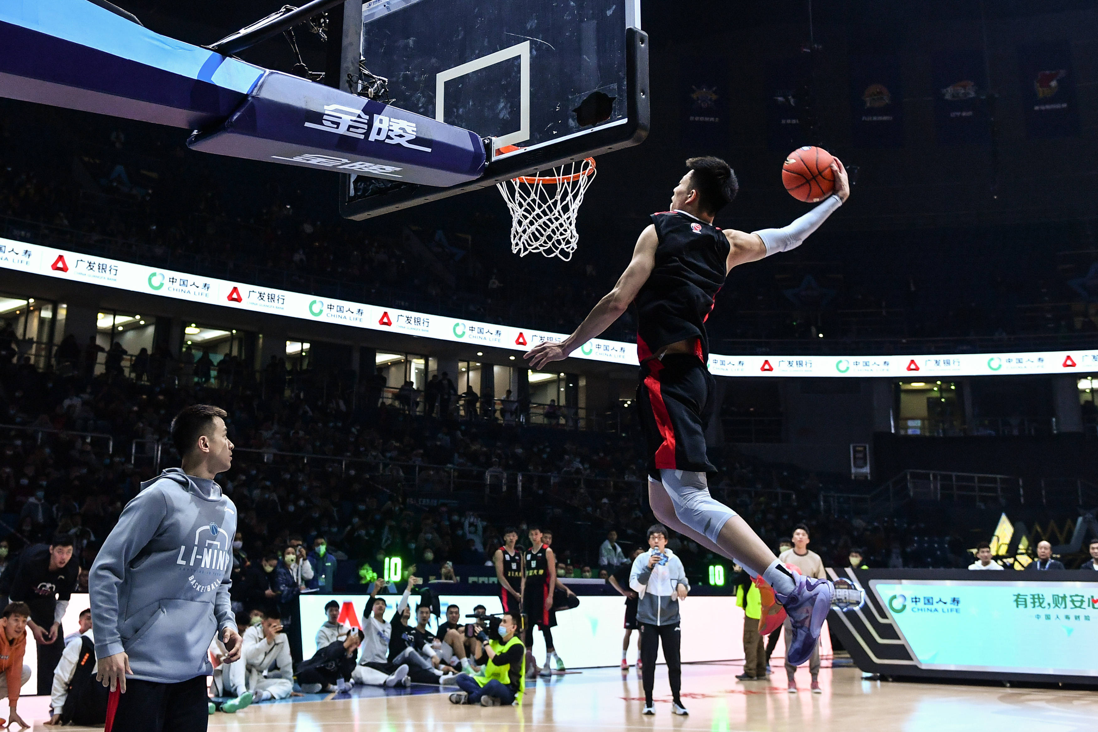 安保通过传 安保通过传